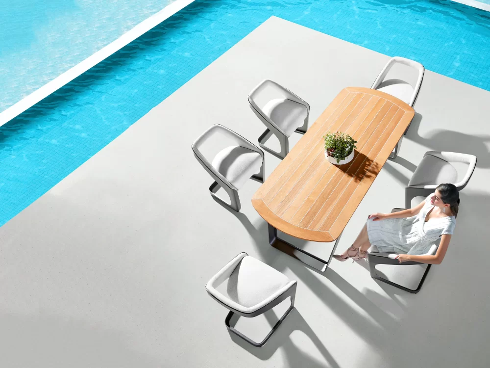 Set masă și 6 scaune grădină, design by Pininfarina